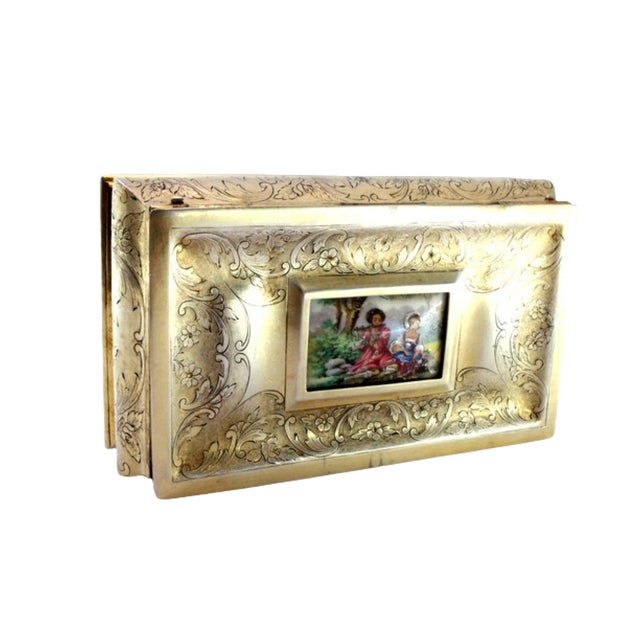 Jewelry Box in Gold-Plated Silver with Engraved Plant Motifs For Sale - Image 4 of 9