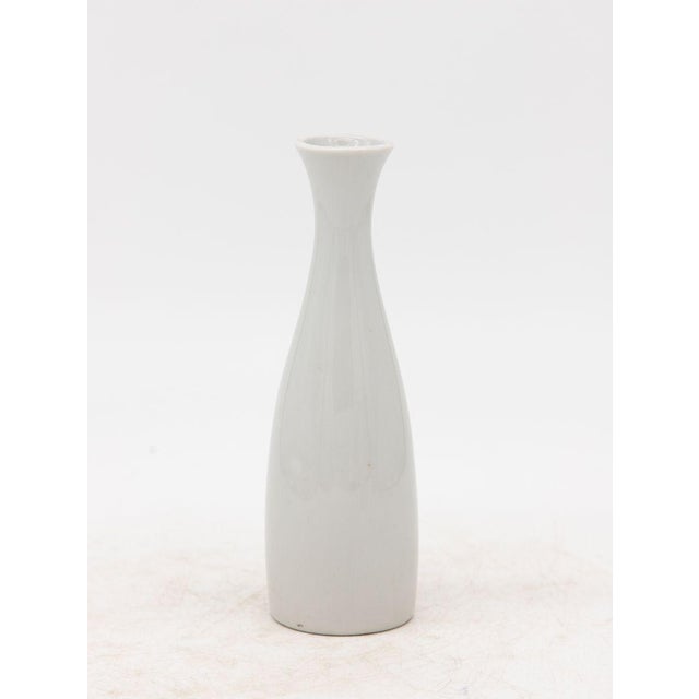 Early 21st Century Collection of Three White Single Bud Vases, French Early 21st C. For Sale - Image 5 of 6