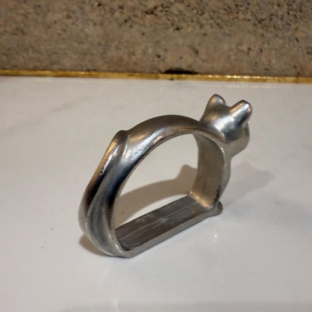 Metal Modern Aluminum Napkin Rings Cat Set of Eight (8) For Sale - Image 7 of 9