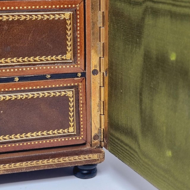 20th Century Jewelry Box, 1920s For Sale - Image 12 of 18