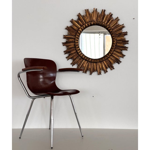Beautiful baroque style Italian giltwood mirror with original mirror (diameter of the only mirrored glass 14.17" - 36cm)....