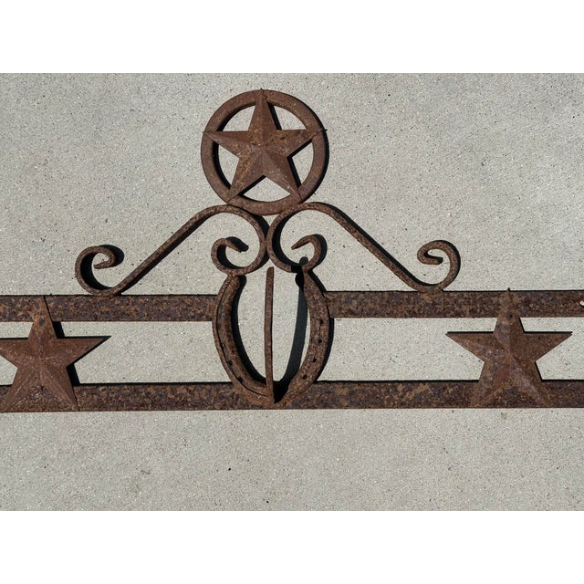 American Rustic Western Horseshoe & Star Metal Wall Rack For Sale - Image 3 of 5