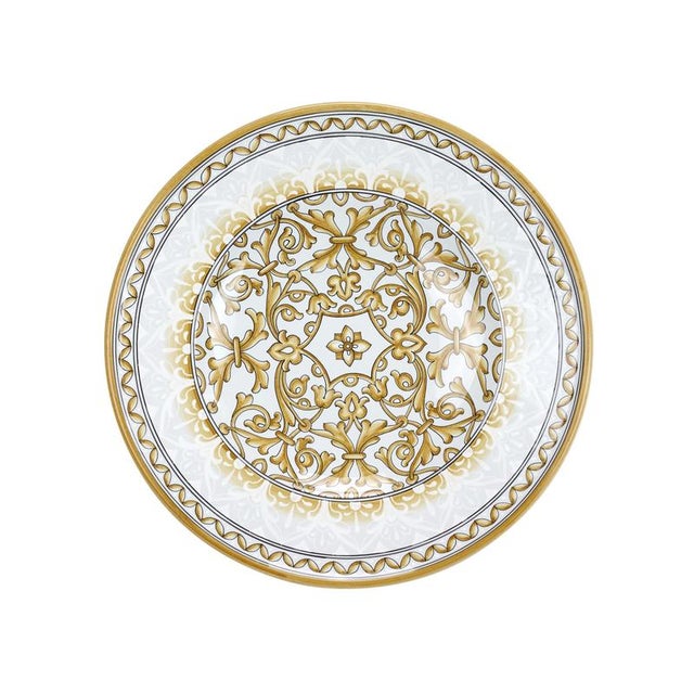 White Damask Plate by deBlona Dimensions: D 50 x H 1 cm. Materials: Ceramic. Colors: Aquamarine / Pink / Red / White /...