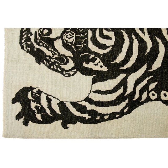 7 X 11 Handmade Contemporary Wool Tiger Rug Designed in Beige and Black For Sale In New York - Image 6 of 10