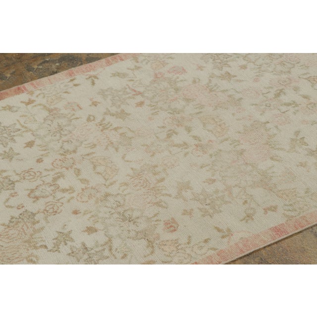 Ivory Vintage Turkish Runner With Floral Rosette & Vine Border - Rug & Kilim For Sale - Image 8 of 9