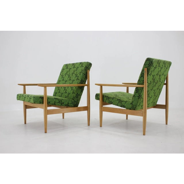 Set of Beech Armchairs attributed to Ton, Czechoslovakia, 1960s For Sale - Image 3 of 11
