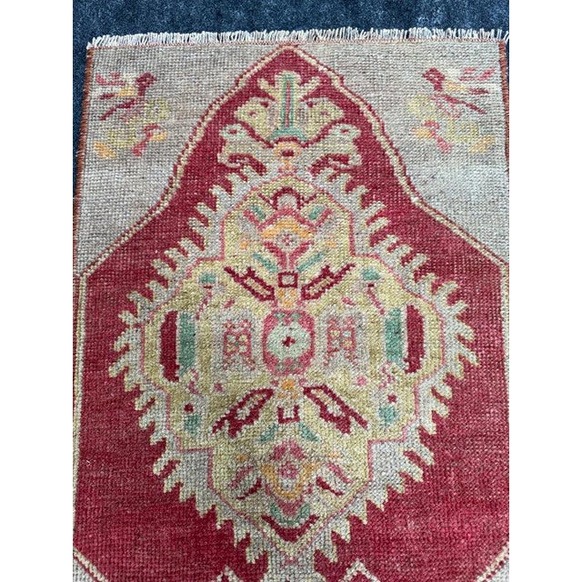Turkish Yastik Rug 1'4" x 2'3" For Sale - Image 4 of 5