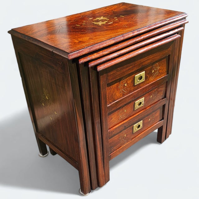 Campaign Early 20th Century Rosewood Anglo Indian Campaign Style Nesting Chest Tables For Sale - Image 3 of 9