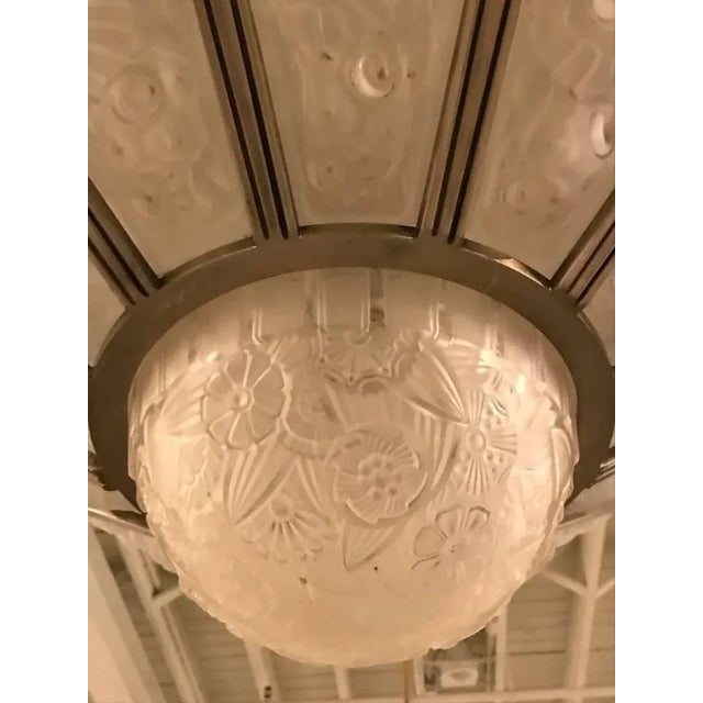1930s French Art Deco Chandelier by Hettier Vincent and Genet et Michon For Sale - Image 5 of 11