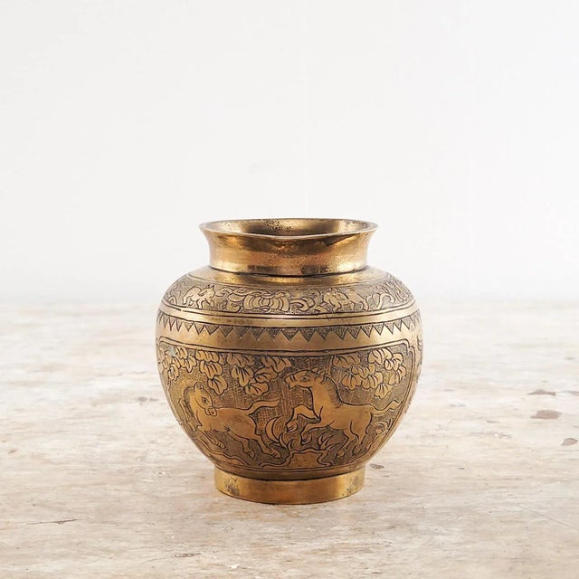 Chinese Chinese Bronze Vase Decorated With Horses For Sale - Image 3 of 6