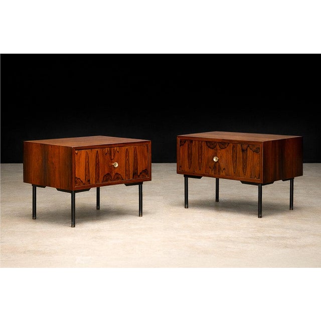1950s Geraldo de Barros for Unilabor Pair of Brazilian Rosewood Nightstands, Brazil 1950s - Lot 904 For Sale - Image 5 of 17