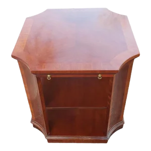 Kindel Mahogany Bookmatched Banded Top Side Table Occasional Table