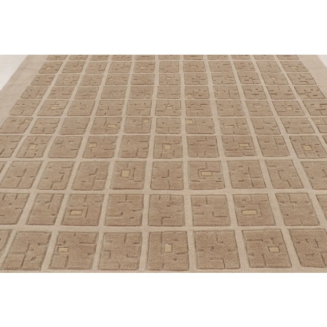 Late 20th Century Contemporary Art Deco Wool Rug in Beige Hues by Rug & Kilim, India For Sale - Image 5 of 10