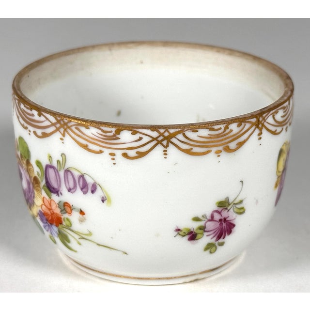 Rococo Antique Dresden Franziska Hirsch Handleless Tea Bowl c.1901-14 For Sale - Image 3 of 12