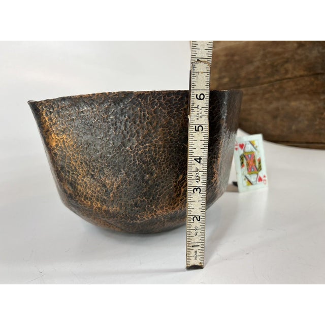 Mid 19th Century Arts & Crafts Hand Hammered Raised Copper Bowl Large Art Deco MCM Brutalist For Sale - Image 10 of 18