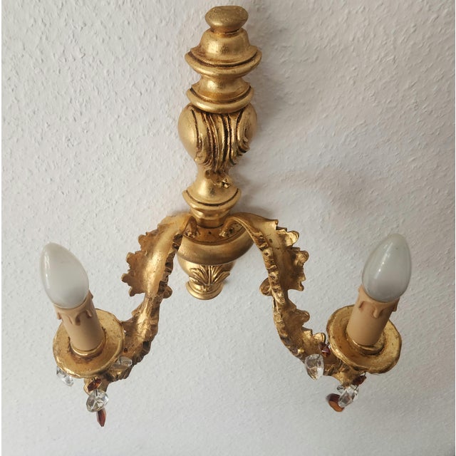 Ornamental & Decorative Materials Antique Florentine Wall Lamp in Wood and Hand-Carved Gilded in Gold Leaf with Crystal Pendants, Italy, 1950s For Sale - Image 7 of 18