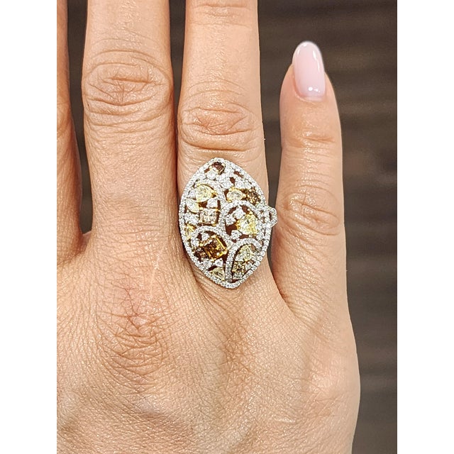 Modern 2.21 Ct Natural Brown, Yellow, and Pink Diamond Ring Size 6.5 For Sale - Image 3 of 8