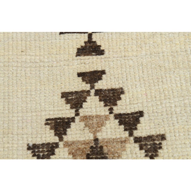 1970s Vintage Turkish Handmade Wool & Cotton Beige Runner Rug For Sale - Image 4 of 11