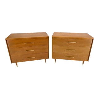 Pair John Stuart Refinished 3 Drawer Bachelor Chests Dressers W/ Long Brass Pull For Sale