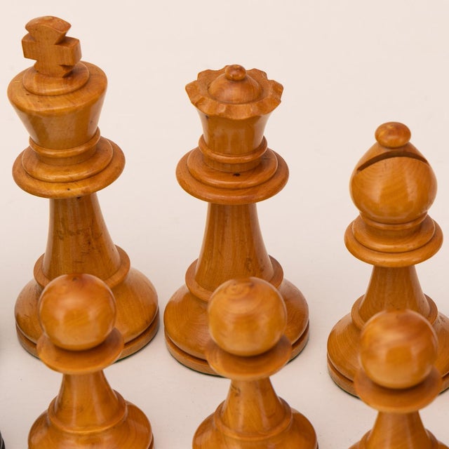Antique English Cased Chess by Staunton, 1950, Set of 33 For Sale - Image 11 of 16