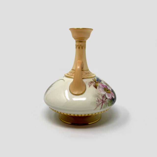 Antique 1903 Royal Worcester Hand Painted Twin Handled Floral Vase For Sale - Image 4 of 8