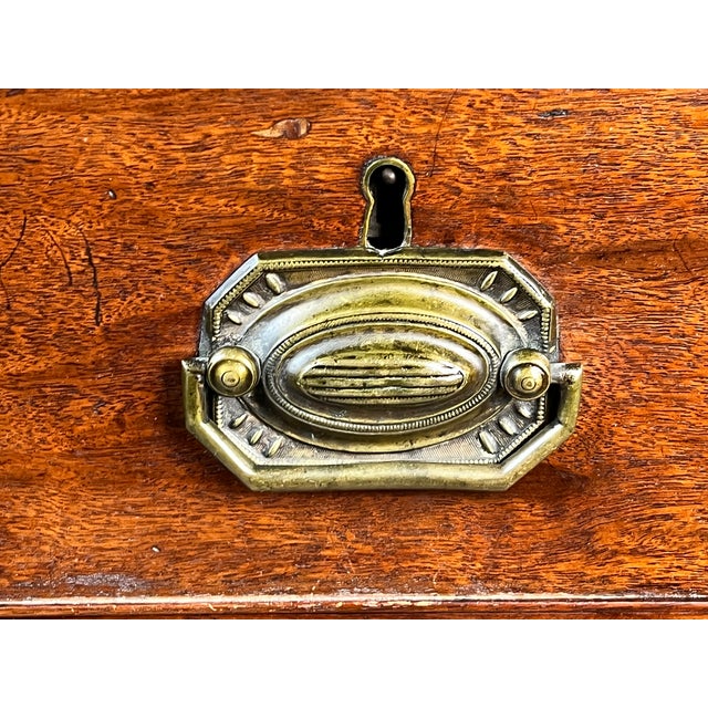 Late 18th Century Late Georgian English Mahogany Chest of Drawers, Circa 1780–1810 For Sale - Image 5 of 10