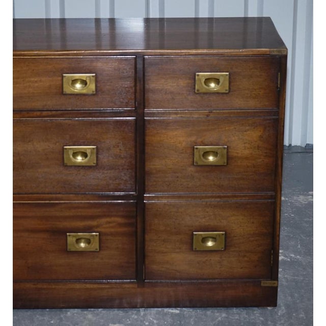 British Military Campaign Sideboard with Brass Fittings from Bevan Funnell, 1950s For Sale - Image 5 of 18