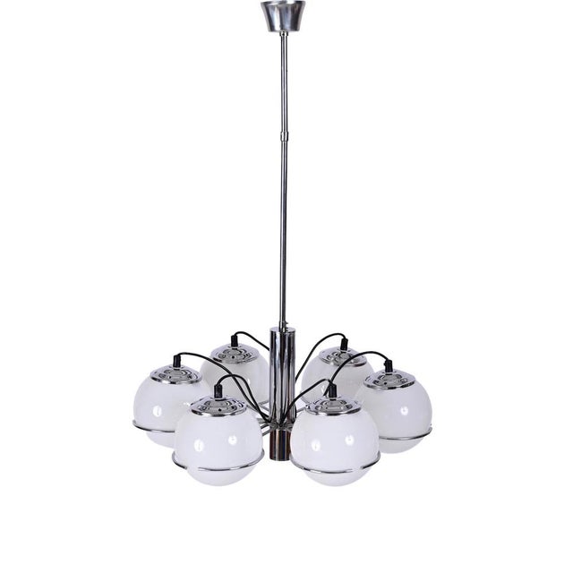 Mid-Century Italian Chrome and Opaline Glass Chandelier by Targetti Sankey, 1970s For Sale - Image 11 of 18