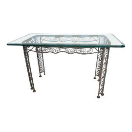 Example of Outdoor Dining Tables