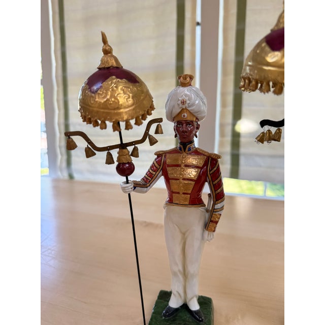 1910s 1910s Pair of Sitzendorf German Porcelain Soldiers For Sale - Image 5 of 10