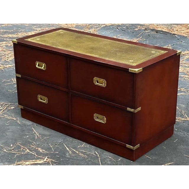 Campaign 1970 English Mahogany and Leather Trunk / Table by Doherty of London For Sale - Image 3 of 11