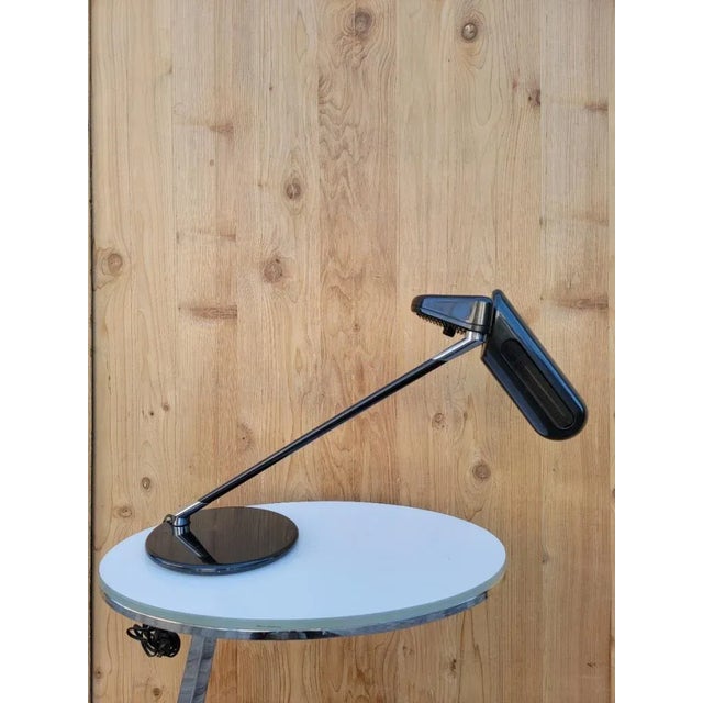 Arteluce Postmodern Bruno Gecchelin for Arteluce Adjustable Desk Lamps ‘Ring’ - Pair For Sale - Image 4 of 11
