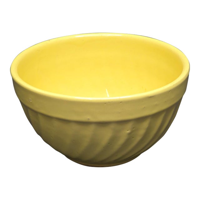 Vintage American Yellow Ware Mixing Bowl Swirl Pattern Oven Ware For Sale