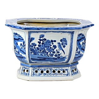 Contemporary Large Chinoiserie Blue & White Botanical Jardiniere For Sale
