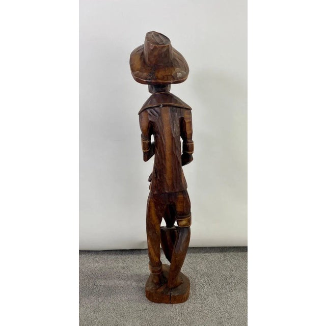 Folk Art Wood Sculpture of a Caribbean Man Holding a Pineapple For Sale In New York - Image 6 of 12