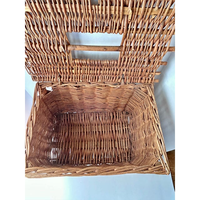 Wood Vintage English Wicker Lidded Storage Basket Side Table For Sale - Image 7 of 8
