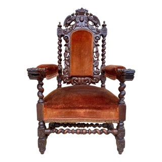 19th Century French Carved Walnut Throne Chair, 1890s For Sale