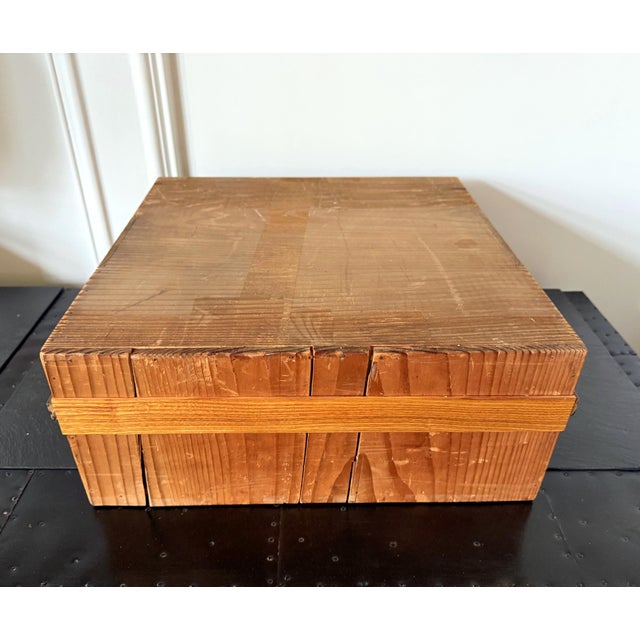 Set of Six Large Lacquered Wood Trays with Ink Paintings by Hirao Chikuka For Sale - Image 12 of 15