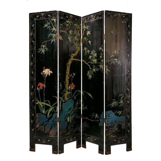 Screen painted in Japanese lacquer with imperial life scenes. Period: early 1900s Measurements: L. 160 cm - H. 184 cm