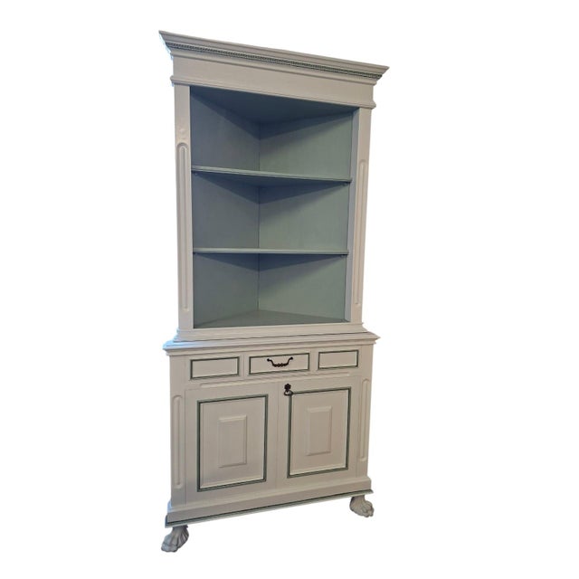 Vintage Corner Cabinet, 1960, in Very Good conditions. Designed 1960 to 1969