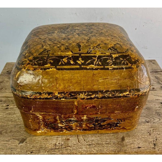 Chinese 19th Century Antique Distressed Lidded Box, Chinese Paper Mache For Sale - Image 3 of 18