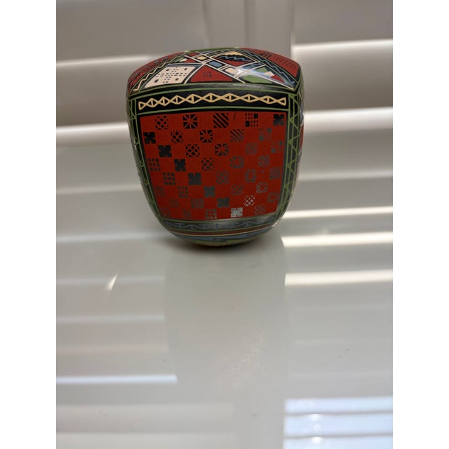 Printmaking Materials Signed Isidro Ortiz Mata Ortiz Pottery Vase, Mexican Folk Art Polychrome Vessel For Sale - Image 7 of 8