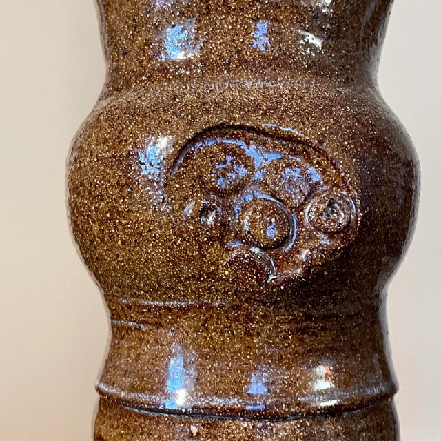 Brown Geraldine Shapiro - Vintage Postmodernist Bulbous Speckle Glazed Vase, Signed (Ca. 1970) For Sale - Image 8 of 9