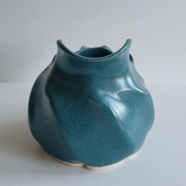 Late 20th Century Late 20th Century Cheri Harring Signature Swirl Blue Ceramic Creamer Signed by Artist For Sale - Image 5 of 7