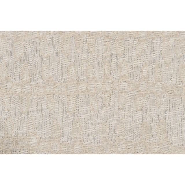 Rug & Kilim’s Scandinavian Style Kilim Runner in White-Beige Floral Patterns For Sale In New York - Image 6 of 7