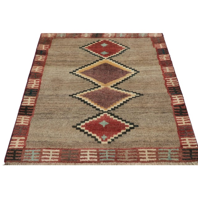 1950s Vintage Gabbeh Persian Tribal Rug, Beige-Gray With DIamond Medallions - Rug & Kilim For Sale - Image 5 of 7
