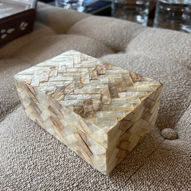 Late 20th Century Chevron Pattern Mother of Pearl Inlay Box For Sale - Image 5 of 10