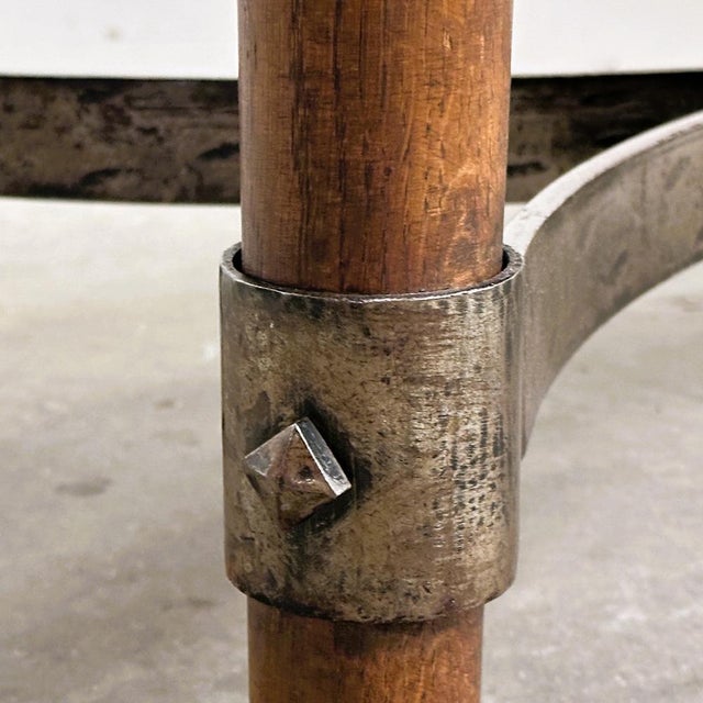 Beautiful French coffee table from the 1960s, combining natural materials with refined craftsmanship.The rectangular...