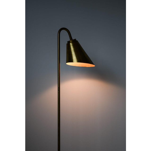 Floor Lamp in Brass attributed to Frits Schlegel and Vilhelm Lauritzen, 1940s For Sale - Image 6 of 9