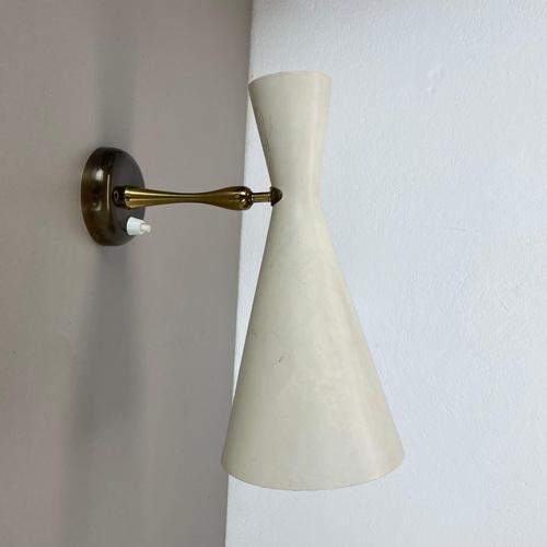 Brass and Metal Diabolo Theatre Wall Light in the style of Gio Ponti and Stilnovo, Italy, 1950s For Sale - Image 9 of 18